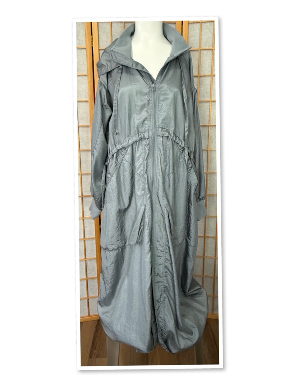 Daily Practice Lightweight Drawstring Lightweight Jacket - Picture 2 of 13